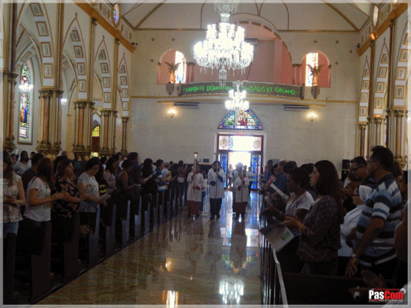 S�o Pedro de Tup� realizou entrega de carteiras � Inf�ncia e Adolesc�ncia Mission�ria