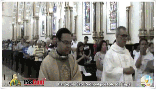 S�o Pedro de Tup� celebra Missa do Natal de Nosso Senhor Jesus Cristo