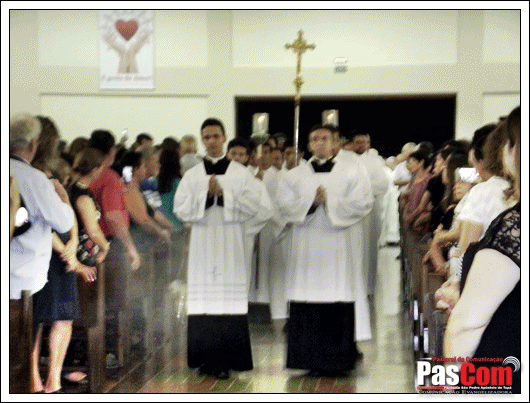 Par�quia S�o Pedro de Tup� - A servi�o do evangelho