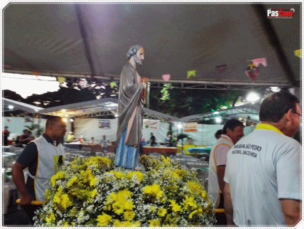 S�o Pedro de Tup� realizou prociss�o no dia de seu Padroeiro