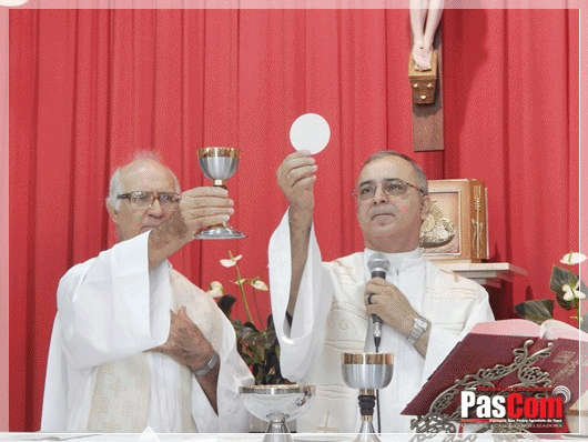 Pe. Alfredo Rodrigues Martins visita a S�o Pedro de Tup�